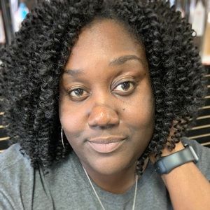 Meet your Posher, Candice